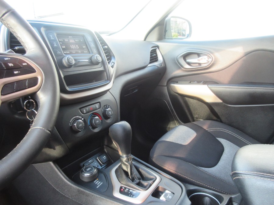 2017 Jeep Cherokee Altitude 4x4 *Ltd Avail*, available for sale in Linden, New Jersey | Route 27 Auto Mall. Linden, New Jersey 2017 Jeep Cherokee Altitude 4x4 *Ltd Avail*, available for sale in Linden, New Jersey | Route 27 Auto Mall. Linden, New Jersey