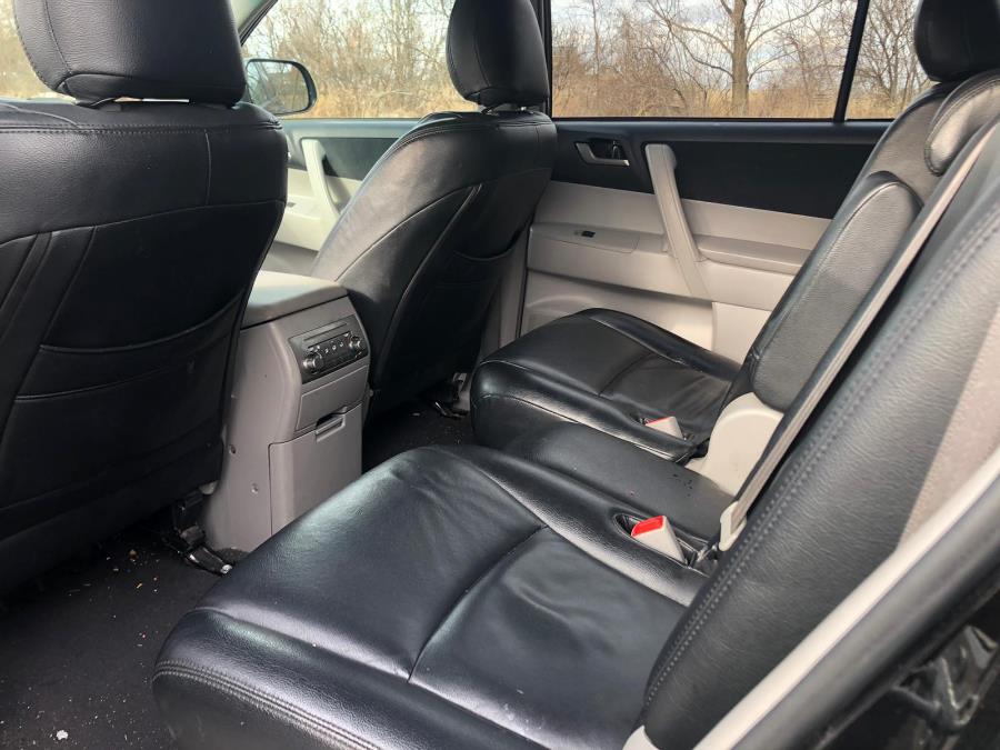 2012 Toyota Highlander 4dr I4 SE (Natl), available for sale in West Hartford, Connecticut | Chadrad Motors llc. West Hartford, Connecticut 2012 Toyota Highlander 4dr I4 SE (Natl), available for sale in West Hartford, Connecticut | Chadrad Motors llc. West Hartford, Connecticut