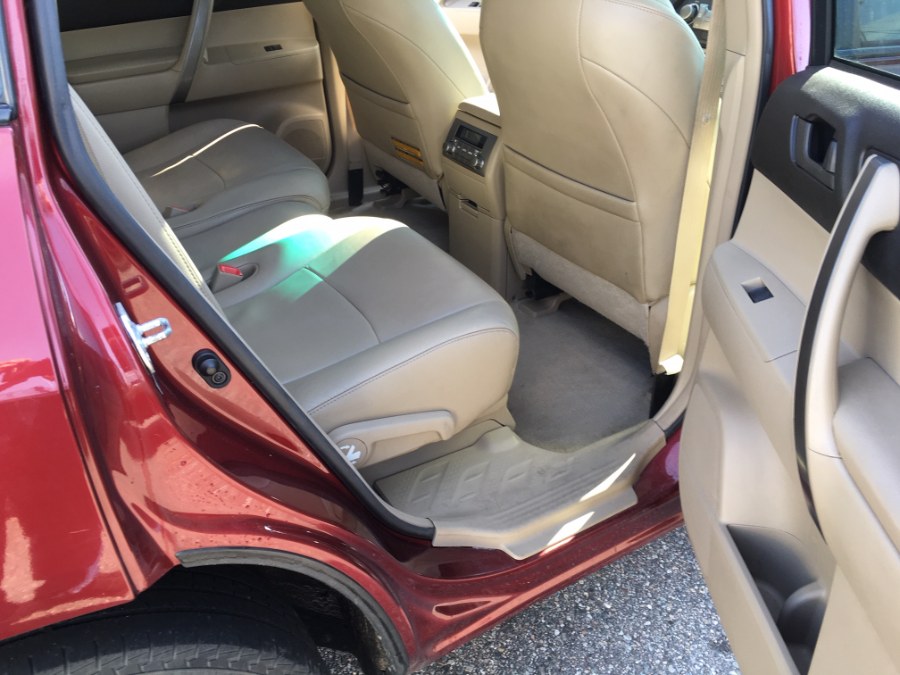 2010 Toyota Highlander 4WD 4dr V6 SE (Natl), available for sale in Norwich, Connecticut | MACARA Vehicle Services, Inc. Norwich, Connecticut 2010 Toyota Highlander 4WD 4dr V6 SE (Natl), available for sale in Norwich, Connecticut | MACARA Vehicle Services, Inc. Norwich, Connecticut