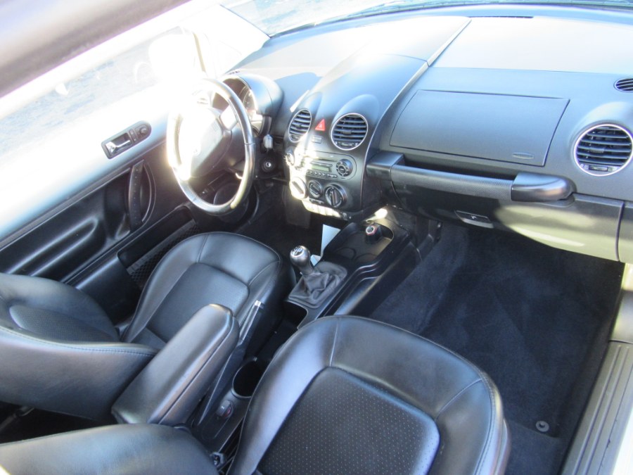 Used Volkswagen New Beetle Coupe 2dr Man S 2009 | White Glove Auto Leasing Inc. Huntington, New York Used Volkswagen New Beetle Coupe 2dr Man S 2009 | White Glove Auto Leasing Inc. Huntington, New York