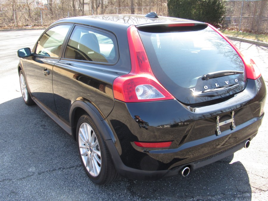 Used Volvo C30 2dr Cpe Man w/Moonroof 2011 | White Glove Auto Leasing Inc. Huntington, New York Used Volvo C30 2dr Cpe Man w/Moonroof 2011 | White Glove Auto Leasing Inc. Huntington, New York