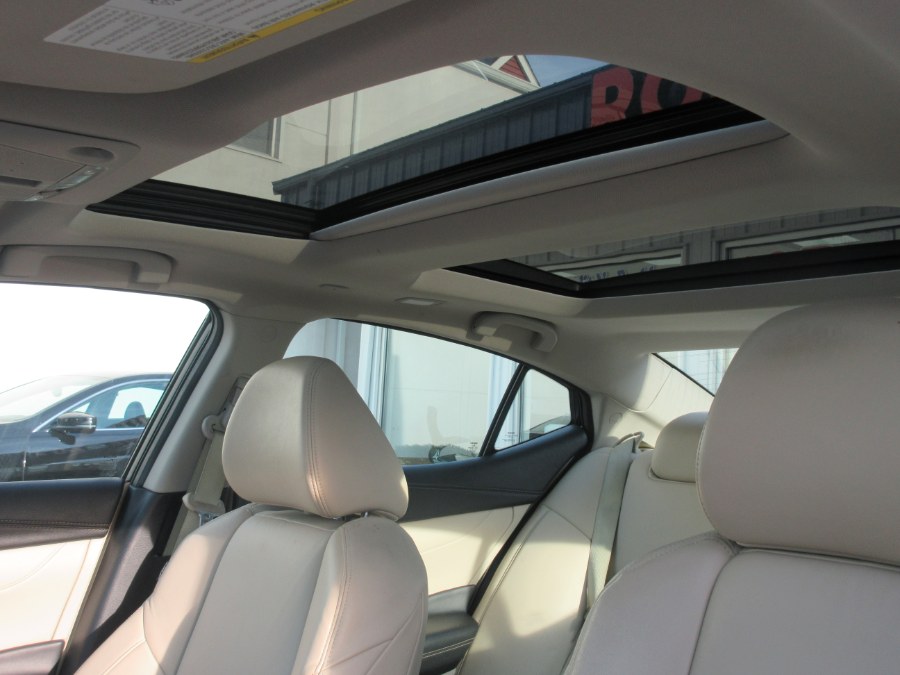2017 Nissan Maxima Platinum 3.5L, available for sale in Linden, New Jersey | Route 27 Auto Mall. Linden, New Jersey 2017 Nissan Maxima Platinum 3.5L, available for sale in Linden, New Jersey | Route 27 Auto Mall. Linden, New Jersey