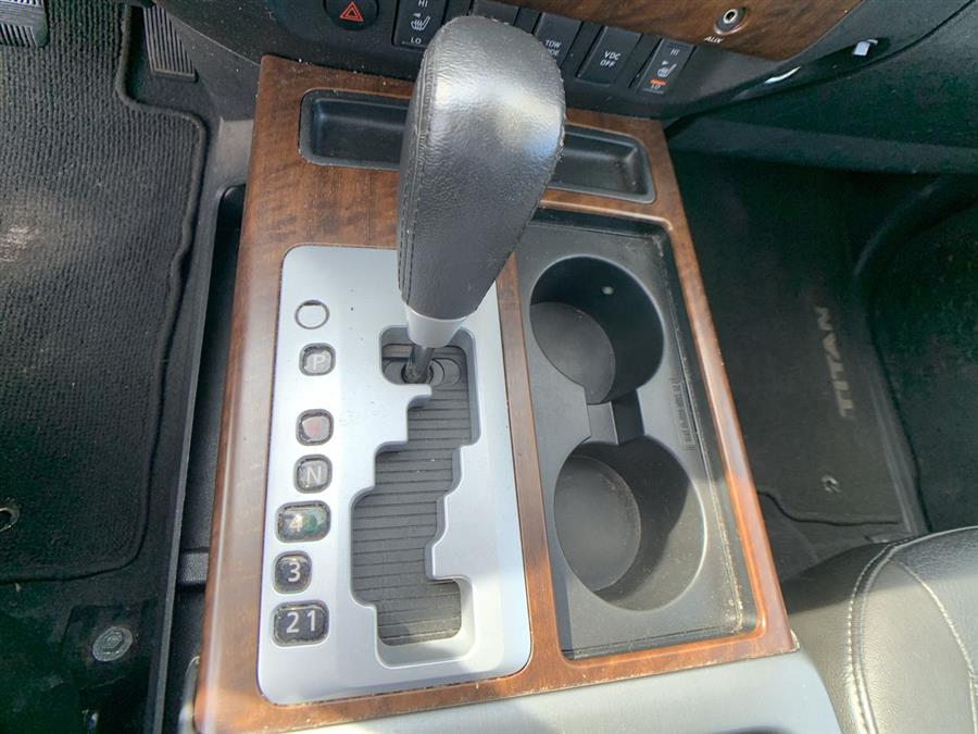 2011 Nissan Titan 4WD Crew Cab SWB SV, available for sale in Stratford, Connecticut | Wiz Leasing Inc. Stratford, Connecticut 2011 Nissan Titan 4WD Crew Cab SWB SV, available for sale in Stratford, Connecticut | Wiz Leasing Inc. Stratford, Connecticut