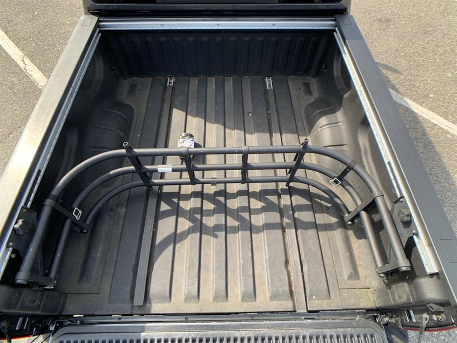 2011 Nissan Titan 4WD Crew Cab SWB SV, available for sale in Stratford, Connecticut | Wiz Leasing Inc. Stratford, Connecticut 2011 Nissan Titan 4WD Crew Cab SWB SV, available for sale in Stratford, Connecticut | Wiz Leasing Inc. Stratford, Connecticut