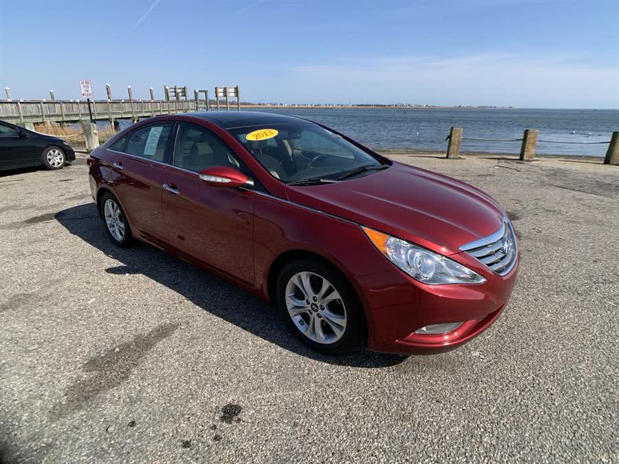 2013 Hyundai Sonata 4dr Sdn 2.4L Auto Limited, available for sale in Stratford, Connecticut | Wiz Leasing Inc. Stratford, Connecticut