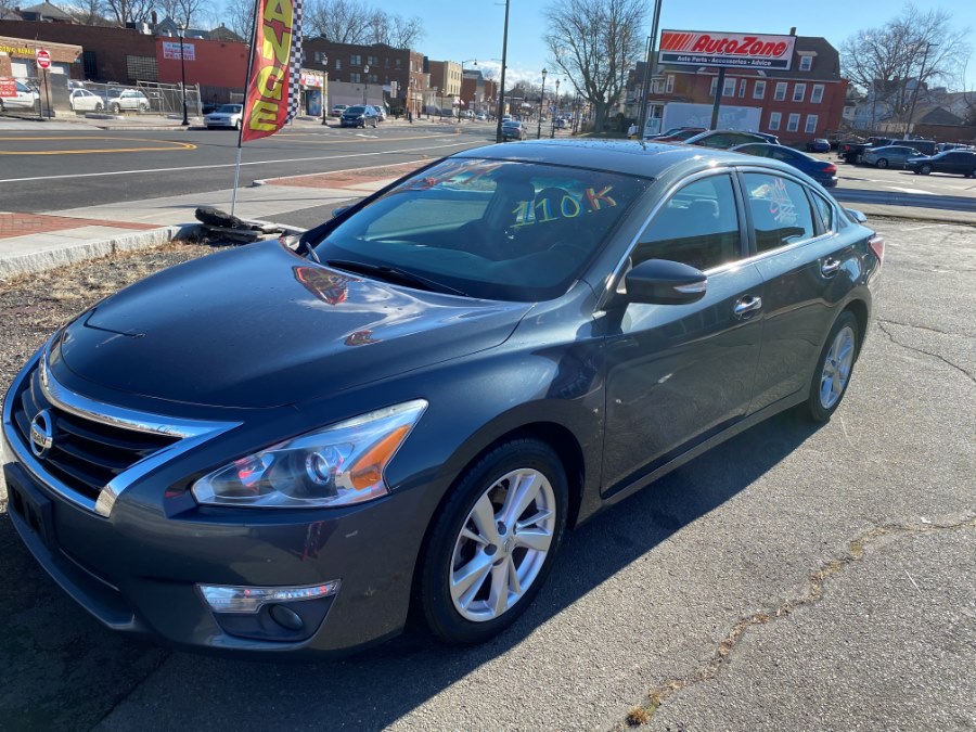 Used Nissan Altima 4dr Sdn I4 2.5 SV 2013 | Route 44 Auto Sales & Repairs LLC. Hartford, Connecticut