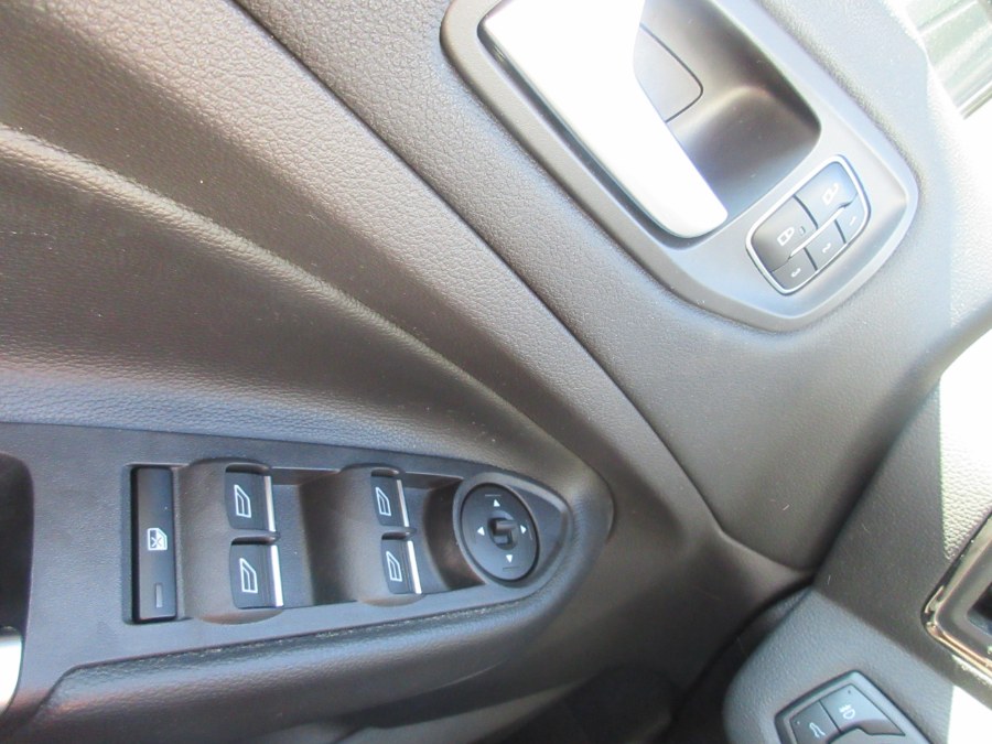 2017 Ford Escape Titanium 4WD, available for sale in Linden, New Jersey | Route 27 Auto Mall. Linden, New Jersey 2017 Ford Escape Titanium 4WD, available for sale in Linden, New Jersey | Route 27 Auto Mall. Linden, New Jersey