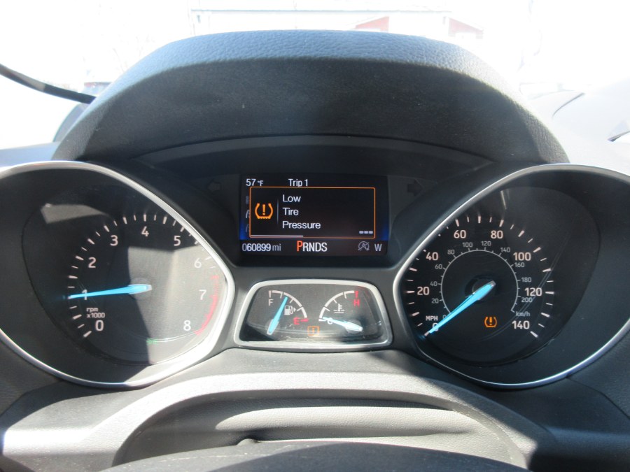 2017 Ford Escape Titanium 4WD, available for sale in Linden, New Jersey | Route 27 Auto Mall. Linden, New Jersey 2017 Ford Escape Titanium 4WD, available for sale in Linden, New Jersey | Route 27 Auto Mall. Linden, New Jersey