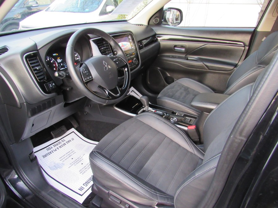 2019 Mitsubishi Outlander SES AWD, available for sale in Middle Village, New York | Road Masters II INC. Middle Village, New York 2019 Mitsubishi Outlander SES AWD, available for sale in Middle Village, New York | Road Masters II INC. Middle Village, New York