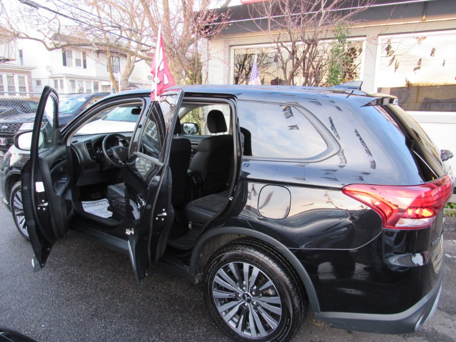 2019 Mitsubishi Outlander SES AWD, available for sale in Middle Village, New York | Road Masters II INC. Middle Village, New York 2019 Mitsubishi Outlander SES AWD, available for sale in Middle Village, New York | Road Masters II INC. Middle Village, New York