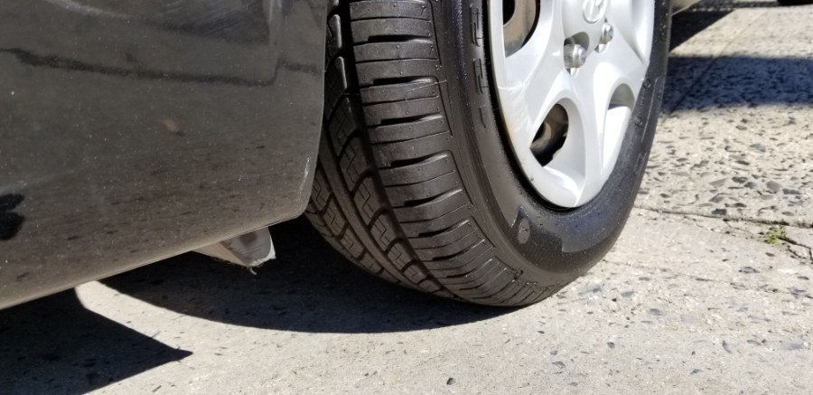2005 Hyundai Accent 3dr HB Cpe GLS Auto, available for sale in Baldwin, New York | Carmoney Auto Sales. Baldwin, New York 2005 Hyundai Accent 3dr HB Cpe GLS Auto, available for sale in Baldwin, New York | Carmoney Auto Sales. Baldwin, New York
