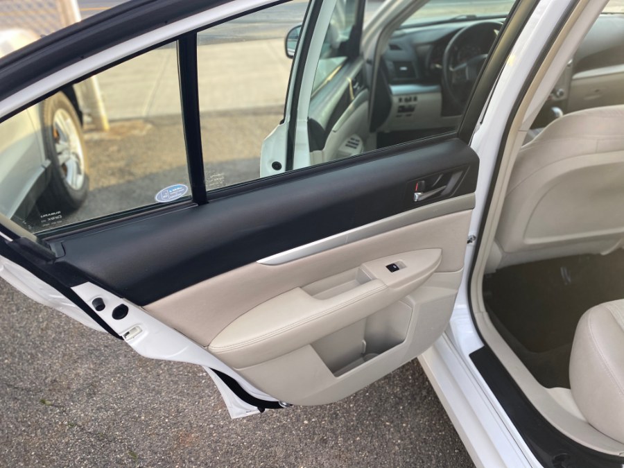 2013 Subaru Legacy 4dr Sdn H4 Auto 2.5i Premium, available for sale in Middle Village, New York | Middle Village Motors . Middle Village, New York 2013 Subaru Legacy 4dr Sdn H4 Auto 2.5i Premium, available for sale in Middle Village, New York | Middle Village Motors . Middle Village, New York