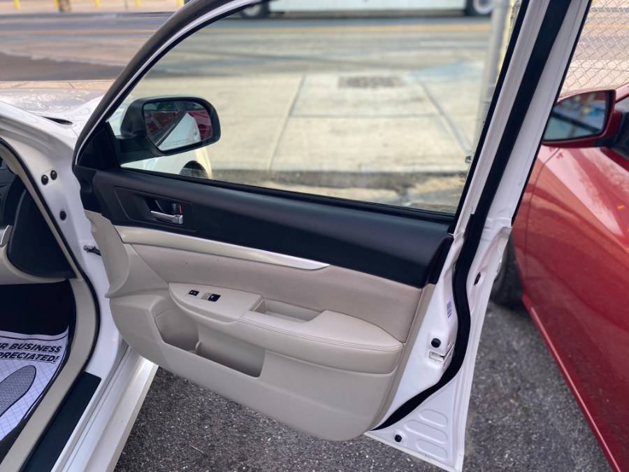 2013 Subaru Legacy 4dr Sdn H4 Auto 2.5i Premium, available for sale in Middle Village, New York | Middle Village Motors . Middle Village, New York 2013 Subaru Legacy 4dr Sdn H4 Auto 2.5i Premium, available for sale in Middle Village, New York | Middle Village Motors . Middle Village, New York