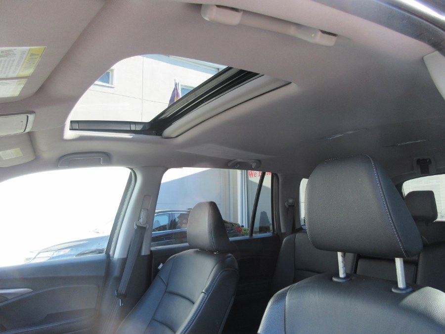 2016 Honda Pilot AWD 4dr EX-L w/Navi, available for sale in Linden, New Jersey | Route 27 Auto Mall. Linden, New Jersey 2016 Honda Pilot AWD 4dr EX-L w/Navi, available for sale in Linden, New Jersey | Route 27 Auto Mall. Linden, New Jersey