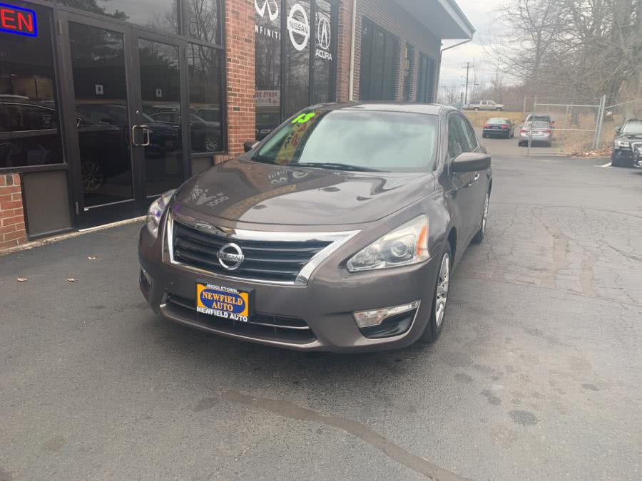 2013 Nissan Altima 4dr Sdn I4 2.5 S, available for sale in Middletown, Connecticut | Newfield Auto Sales. Middletown, Connecticut