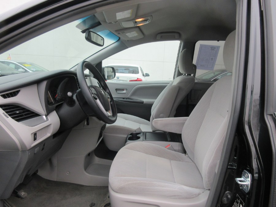 Used Toyota Sienna LE AWD 7-Passenger (Natl) 2017 | Route 27 Auto Mall. Linden, New Jersey Used Toyota Sienna LE AWD 7-Passenger (Natl) 2017 | Route 27 Auto Mall. Linden, New Jersey