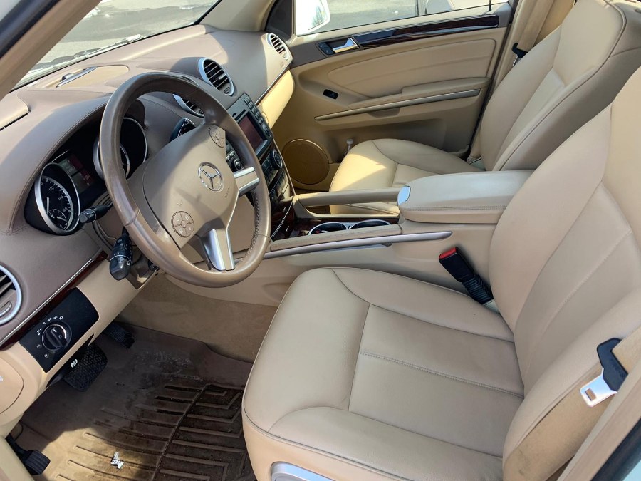 2012 Mercedes-Benz GL-Class 4MATIC 4dr GL 350 BlueTEC, available for sale in Raynham, Massachusetts | J & A Auto Center. Raynham, Massachusetts 2012 Mercedes-Benz GL-Class 4MATIC 4dr GL 350 BlueTEC, available for sale in Raynham, Massachusetts | J & A Auto Center. Raynham, Massachusetts
