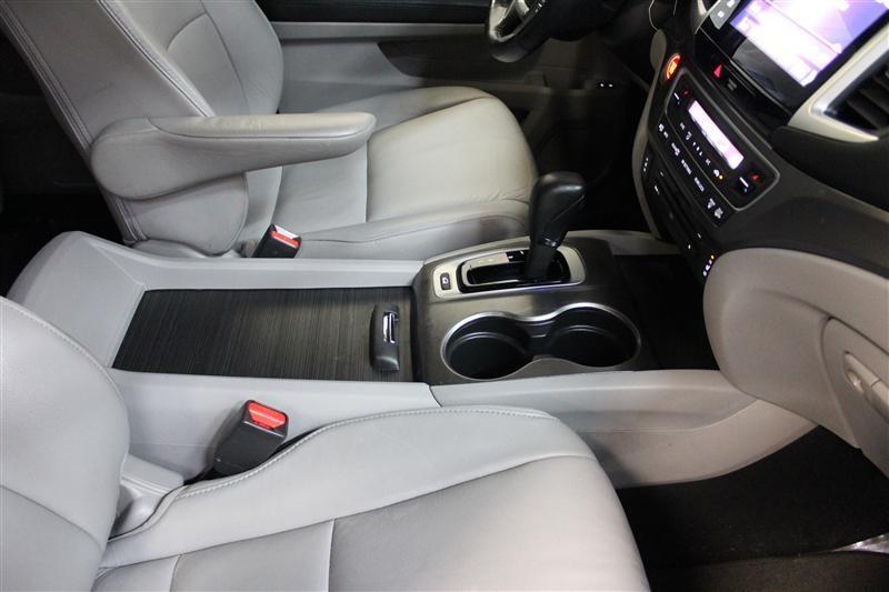 2016 Honda Pilot EXL, available for sale in Paterson, New Jersey | Fast Track Motors. Paterson, New Jersey 2016 Honda Pilot EXL, available for sale in Paterson, New Jersey | Fast Track Motors. Paterson, New Jersey