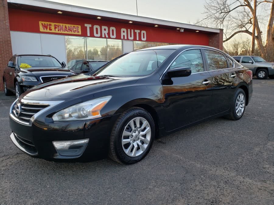 2013 Nissan Altima 4dr Sdn I4 2.5 S, available for sale in East Windsor, Connecticut | Toro Auto. East Windsor, Connecticut