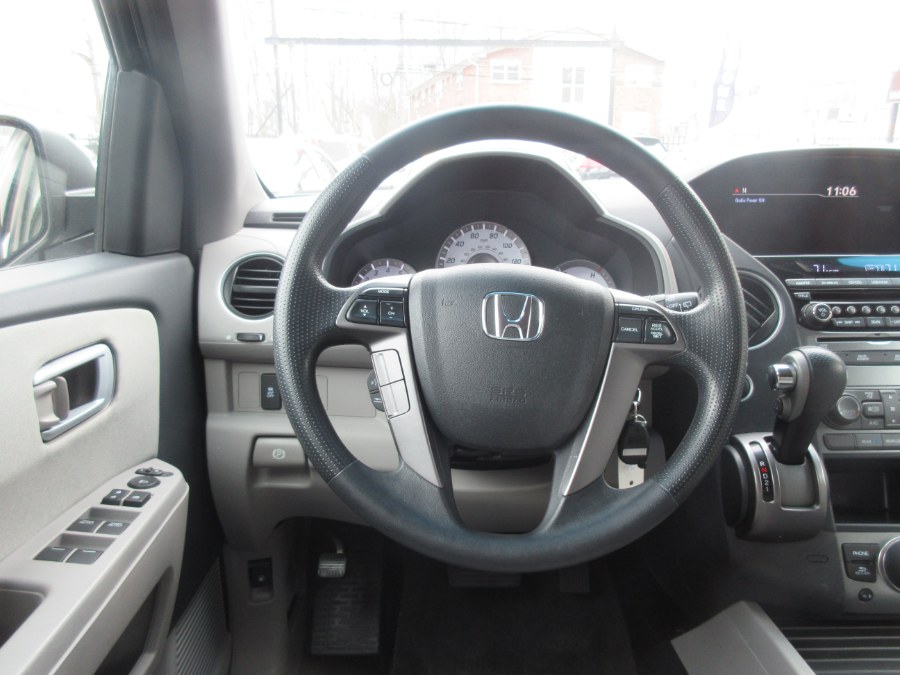 2015 Honda Pilot 4WD 4dr SE, available for sale in Linden, New Jersey | Route 27 Auto Mall. Linden, New Jersey 2015 Honda Pilot 4WD 4dr SE, available for sale in Linden, New Jersey | Route 27 Auto Mall. Linden, New Jersey
