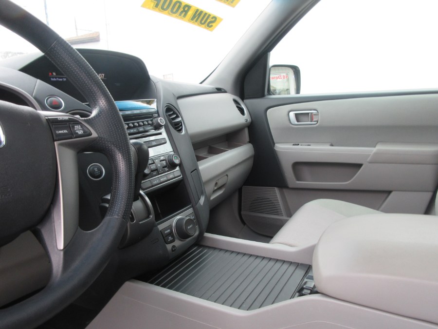 2015 Honda Pilot 4WD 4dr SE, available for sale in Linden, New Jersey | Route 27 Auto Mall. Linden, New Jersey 2015 Honda Pilot 4WD 4dr SE, available for sale in Linden, New Jersey | Route 27 Auto Mall. Linden, New Jersey
