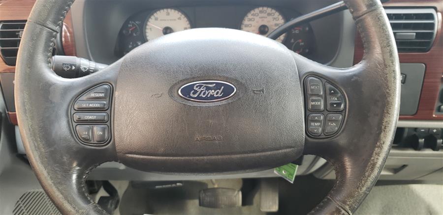 2005 Ford Super Duty F-250 Supercab Lariat 4WD, available for sale in Waterbury, Connecticut | National Auto Brokers, Inc.. Waterbury, Connecticut 2005 Ford Super Duty F-250 Supercab Lariat 4WD, available for sale in Waterbury, Connecticut | National Auto Brokers, Inc.. Waterbury, Connecticut