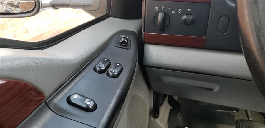 2005 Ford Super Duty F-250 Supercab Lariat 4WD, available for sale in Waterbury, Connecticut | National Auto Brokers, Inc.. Waterbury, Connecticut 2005 Ford Super Duty F-250 Supercab Lariat 4WD, available for sale in Waterbury, Connecticut | National Auto Brokers, Inc.. Waterbury, Connecticut
