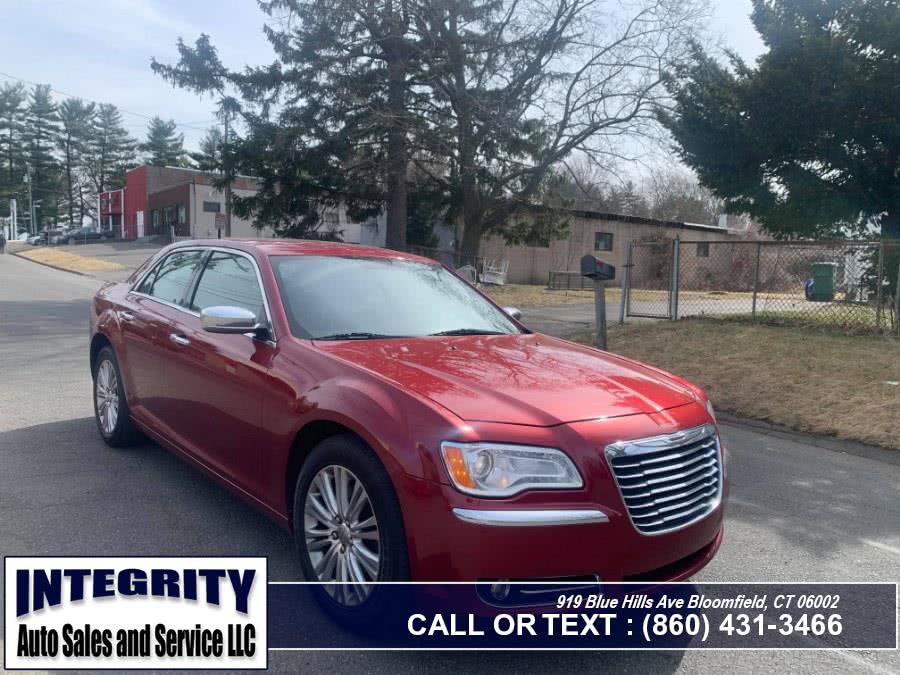 2013 Chrysler 300 4dr Sdn 300C AWD, available for sale in Bloomfield, Connecticut | Integrity Auto Sales and Service LLC. Bloomfield, Connecticut