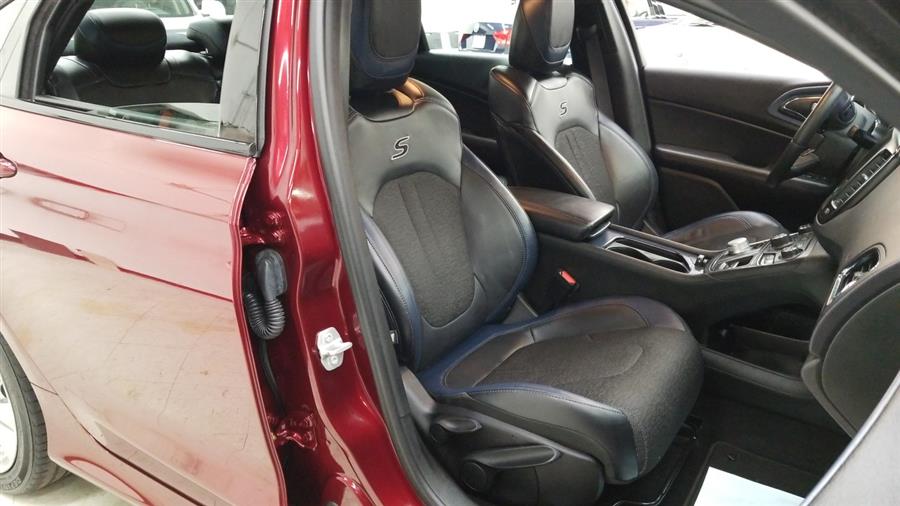 2015 Chrysler 200 4dr Sdn S AWD, available for sale in West Haven, Connecticut | Auto Fair Inc.. West Haven, Connecticut 2015 Chrysler 200 4dr Sdn S AWD, available for sale in West Haven, Connecticut | Auto Fair Inc.. West Haven, Connecticut