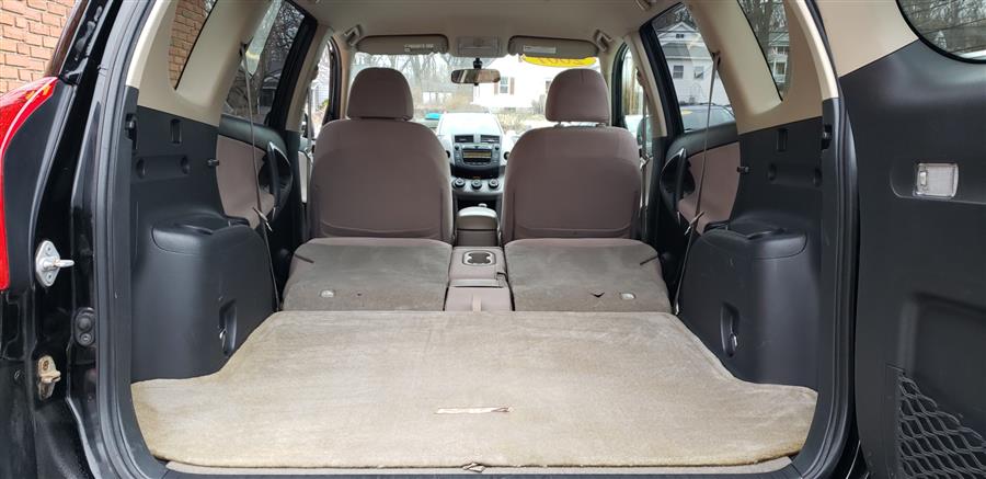 2007 Toyota RAV4 4WD 4dr, available for sale in Waterbury, Connecticut | National Auto Brokers, Inc.. Waterbury, Connecticut 2007 Toyota RAV4 4WD 4dr, available for sale in Waterbury, Connecticut | National Auto Brokers, Inc.. Waterbury, Connecticut