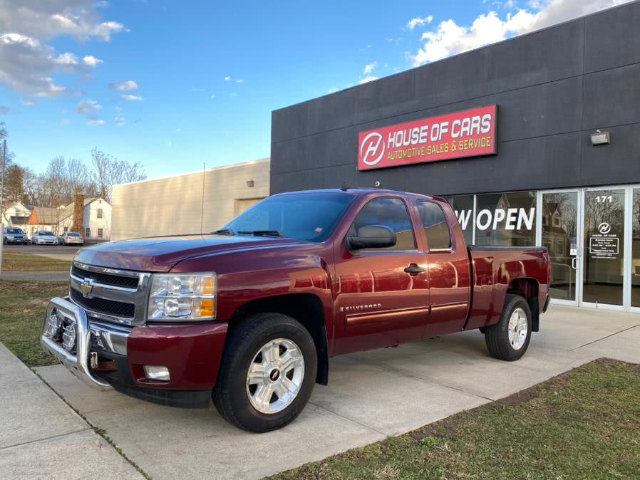 2009 Chevrolet Silverado 1500 4WD Ext Cab 143.5" LT, available for sale in Meriden, Connecticut | House of Cars CT. Meriden, Connecticut
