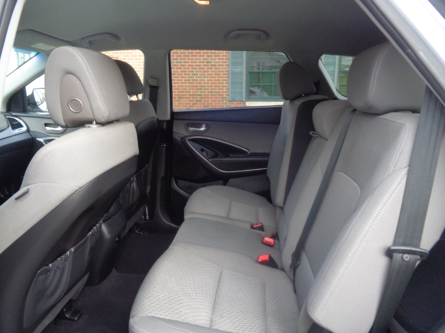 2017 Hyundai Santa Fe SE 3.3L Auto AWD, available for sale in Valley Stream, New York | NY Auto Traders. Valley Stream, New York 2017 Hyundai Santa Fe SE 3.3L Auto AWD, available for sale in Valley Stream, New York | NY Auto Traders. Valley Stream, New York