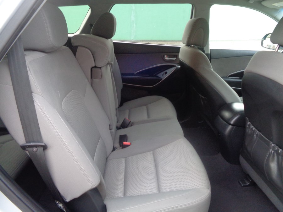 2017 Hyundai Santa Fe SE 3.3L Auto AWD, available for sale in Valley Stream, New York | NY Auto Traders. Valley Stream, New York 2017 Hyundai Santa Fe SE 3.3L Auto AWD, available for sale in Valley Stream, New York | NY Auto Traders. Valley Stream, New York