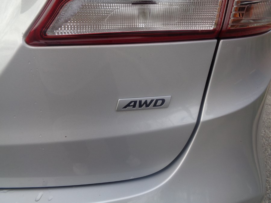 2017 Hyundai Santa Fe SE 3.3L Auto AWD, available for sale in Valley Stream, New York | NY Auto Traders. Valley Stream, New York 2017 Hyundai Santa Fe SE 3.3L Auto AWD, available for sale in Valley Stream, New York | NY Auto Traders. Valley Stream, New York