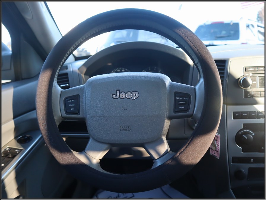 2006 Jeep Grand Cherokee 4dr Laredo 4WD, available for sale in Huntington Station, New York | My Auto Inc.. Huntington Station, New York 2006 Jeep Grand Cherokee 4dr Laredo 4WD, available for sale in Huntington Station, New York | My Auto Inc.. Huntington Station, New York