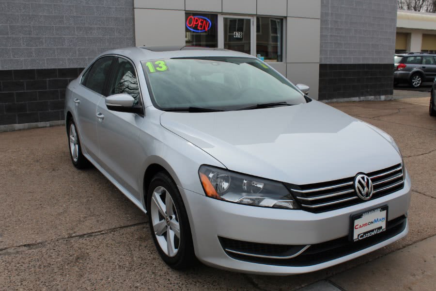 2013 Volkswagen Passat 4dr Sdn 2.5L Auto SE w/Sunroof PZEV, available for sale in Manchester, Connecticut | Carsonmain LLC. Manchester, Connecticut