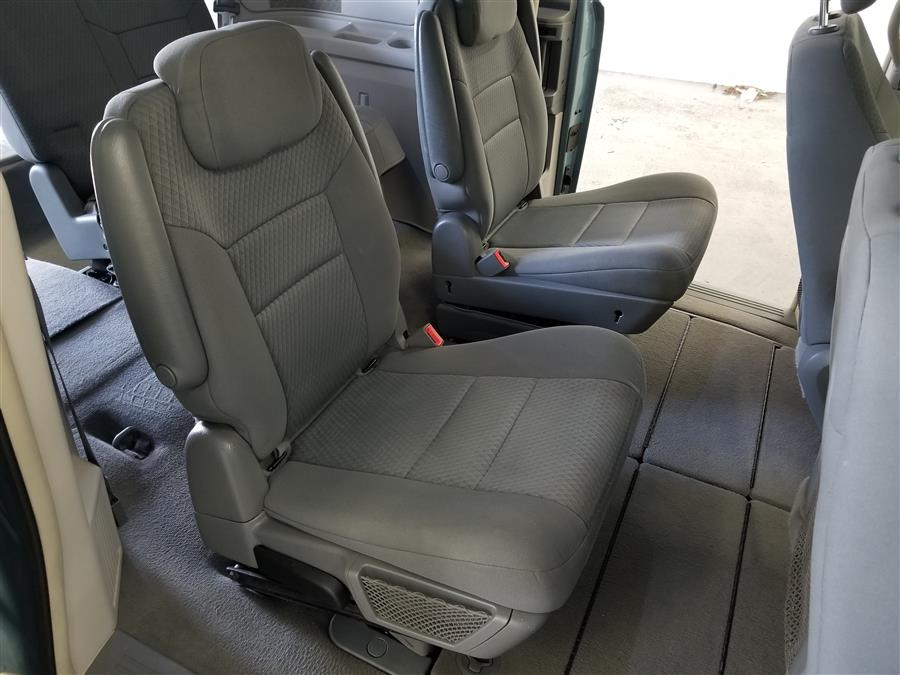 2010 Chrysler Town & Country 4dr Wgn Touring, available for sale in Bridgeport, Connecticut | CT Auto. Bridgeport, Connecticut 2010 Chrysler Town & Country 4dr Wgn Touring, available for sale in Bridgeport, Connecticut | CT Auto. Bridgeport, Connecticut