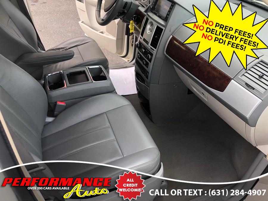2010 Chrysler Town & Country 4dr Wgn Touring, available for sale in Bohemia, New York | Performance Auto Inc. Bohemia, New York 2010 Chrysler Town & Country 4dr Wgn Touring, available for sale in Bohemia, New York | Performance Auto Inc. Bohemia, New York