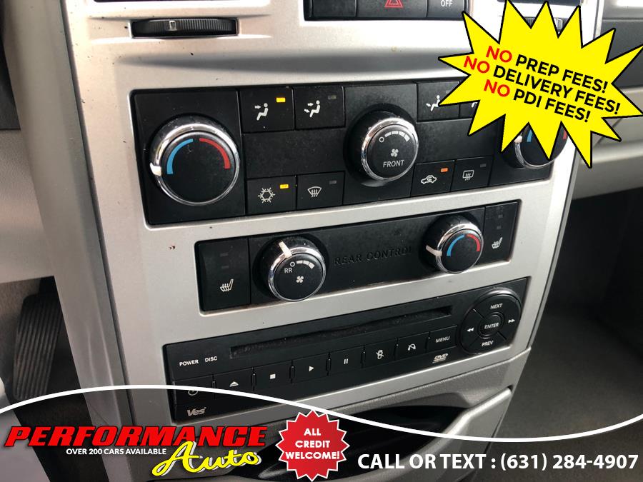 2010 Chrysler Town & Country 4dr Wgn Touring, available for sale in Bohemia, New York | Performance Auto Inc. Bohemia, New York 2010 Chrysler Town & Country 4dr Wgn Touring, available for sale in Bohemia, New York | Performance Auto Inc. Bohemia, New York