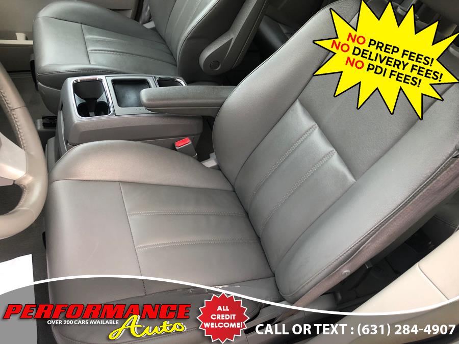 2010 Chrysler Town & Country 4dr Wgn Touring, available for sale in Bohemia, New York | Performance Auto Inc. Bohemia, New York 2010 Chrysler Town & Country 4dr Wgn Touring, available for sale in Bohemia, New York | Performance Auto Inc. Bohemia, New York