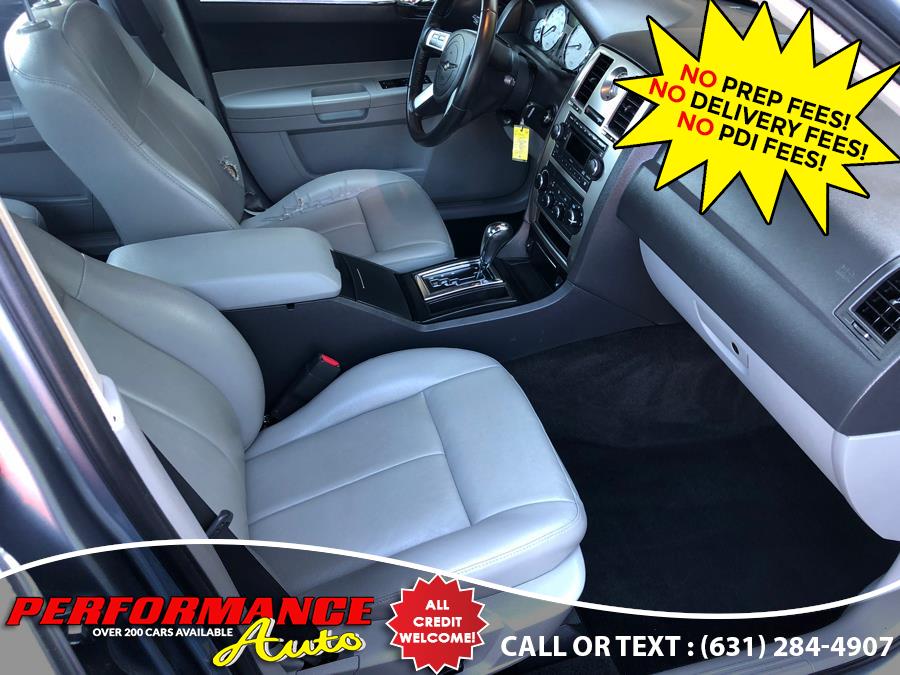 2007 Chrysler 300 4dr Sdn 300 Limited RWD, available for sale in Bohemia, New York | Performance Auto Inc. Bohemia, New York 2007 Chrysler 300 4dr Sdn 300 Limited RWD, available for sale in Bohemia, New York | Performance Auto Inc. Bohemia, New York