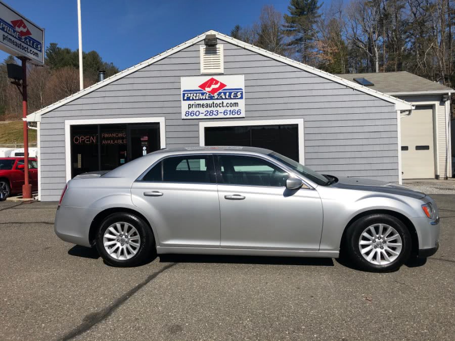 2012 Chrysler 300 4dr Sdn V6 RWD, available for sale in Thomaston, CT