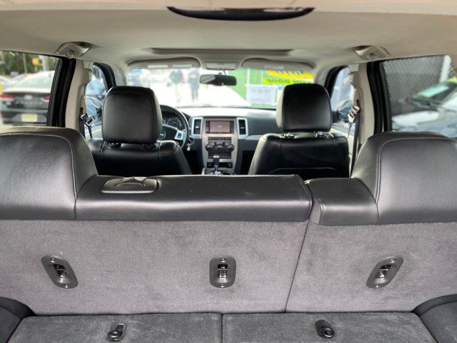 2010 Jeep Grand Cherokee 4WD 4dr Laredo, available for sale in Middle Village, New York | Middle Village Motors . Middle Village, New York 2010 Jeep Grand Cherokee 4WD 4dr Laredo, available for sale in Middle Village, New York | Middle Village Motors . Middle Village, New York