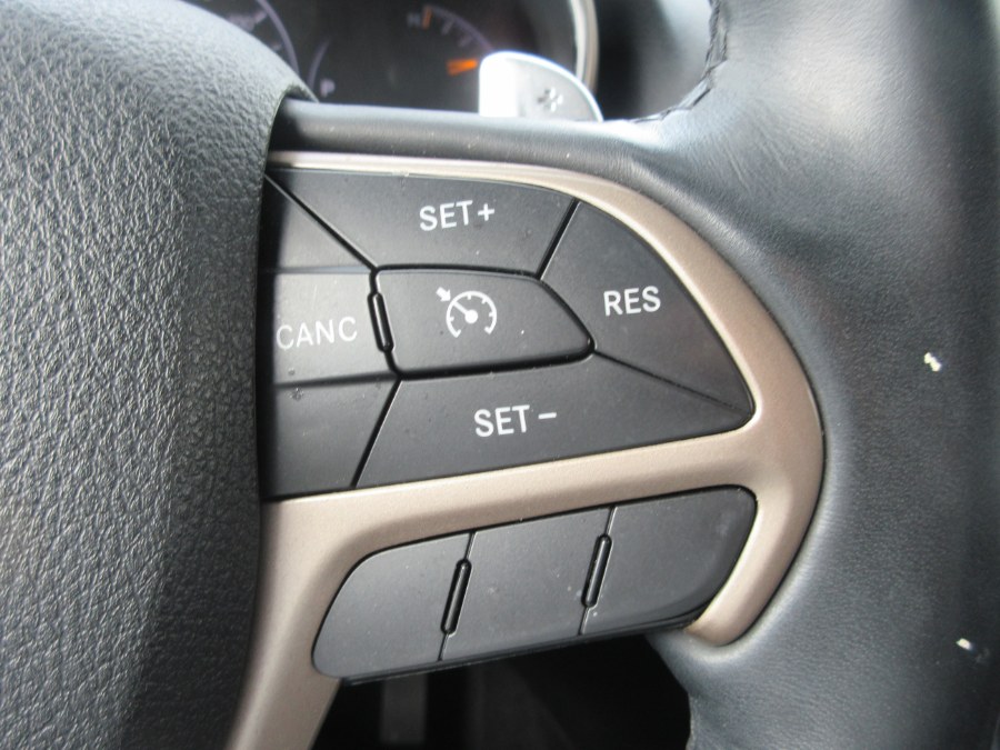 Used Jeep Grand Cherokee 4WD 4dr Limited 2014 | Route 27 Auto Mall. Linden, New Jersey Used Jeep Grand Cherokee 4WD 4dr Limited 2014 | Route 27 Auto Mall. Linden, New Jersey