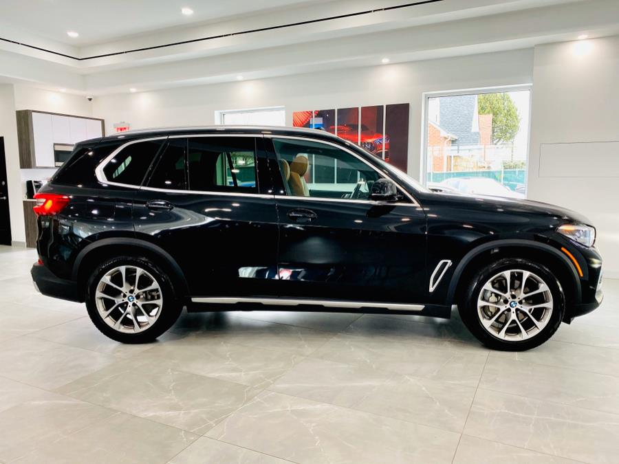 2019 BMW X5 xDrive40i Sports Activity Vehicle, available for sale in Franklin Square, New York | Luxury Motor Club. Franklin Square, New York 2019 BMW X5 xDrive40i Sports Activity Vehicle, available for sale in Franklin Square, New York | Luxury Motor Club. Franklin Square, New York