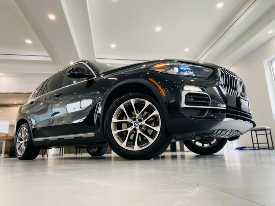 2019 BMW X5 xDrive40i Sports Activity Vehicle, available for sale in Franklin Square, New York | Luxury Motor Club. Franklin Square, New York 2019 BMW X5 xDrive40i Sports Activity Vehicle, available for sale in Franklin Square, New York | Luxury Motor Club. Franklin Square, New York