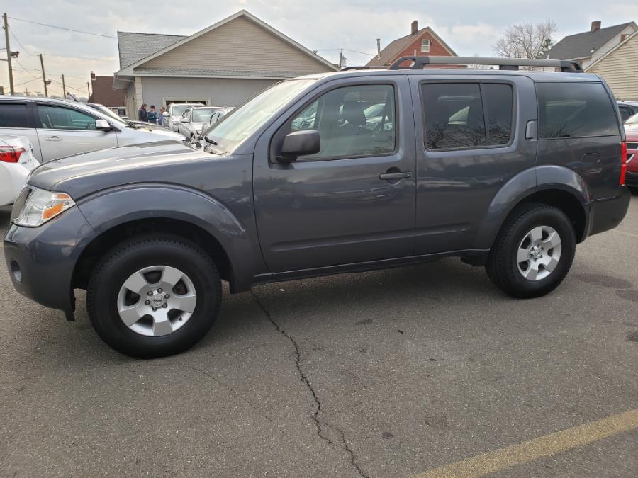 2012 Nissan Pathfinder 4WD 4dr V6 LE, available for sale in Little Ferry, New Jersey | Victoria Preowned Autos Inc. Little Ferry, New Jersey 2012 Nissan Pathfinder 4WD 4dr V6 LE, available for sale in Little Ferry, New Jersey | Victoria Preowned Autos Inc. Little Ferry, New Jersey