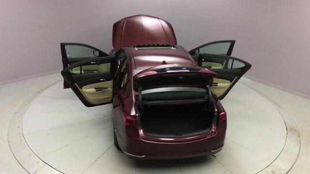 2015 Acura Tlx 4dr Sdn FWD, available for sale in Naugatuck, Connecticut | J&M Automotive Sls&Svc LLC. Naugatuck, Connecticut 2015 Acura Tlx 4dr Sdn FWD, available for sale in Naugatuck, Connecticut | J&M Automotive Sls&Svc LLC. Naugatuck, Connecticut