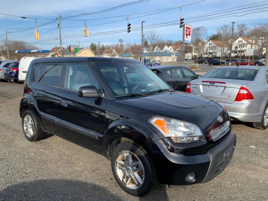 2010 Kia Soul 5dr Wgn Auto +, available for sale in Wallingford, Connecticut | Wallingford Auto Center LLC. Wallingford, Connecticut