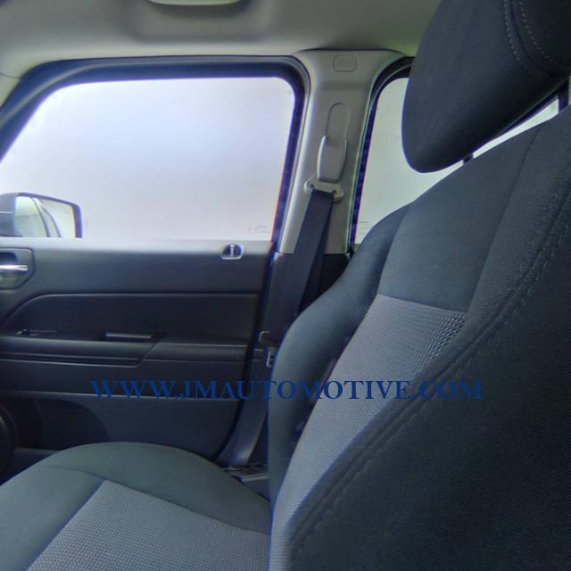 2015 Jeep Patriot 4WD 4dr Latitude, available for sale in Naugatuck, Connecticut | J&M Automotive Sls&Svc LLC. Naugatuck, Connecticut 2015 Jeep Patriot 4WD 4dr Latitude, available for sale in Naugatuck, Connecticut | J&M Automotive Sls&Svc LLC. Naugatuck, Connecticut